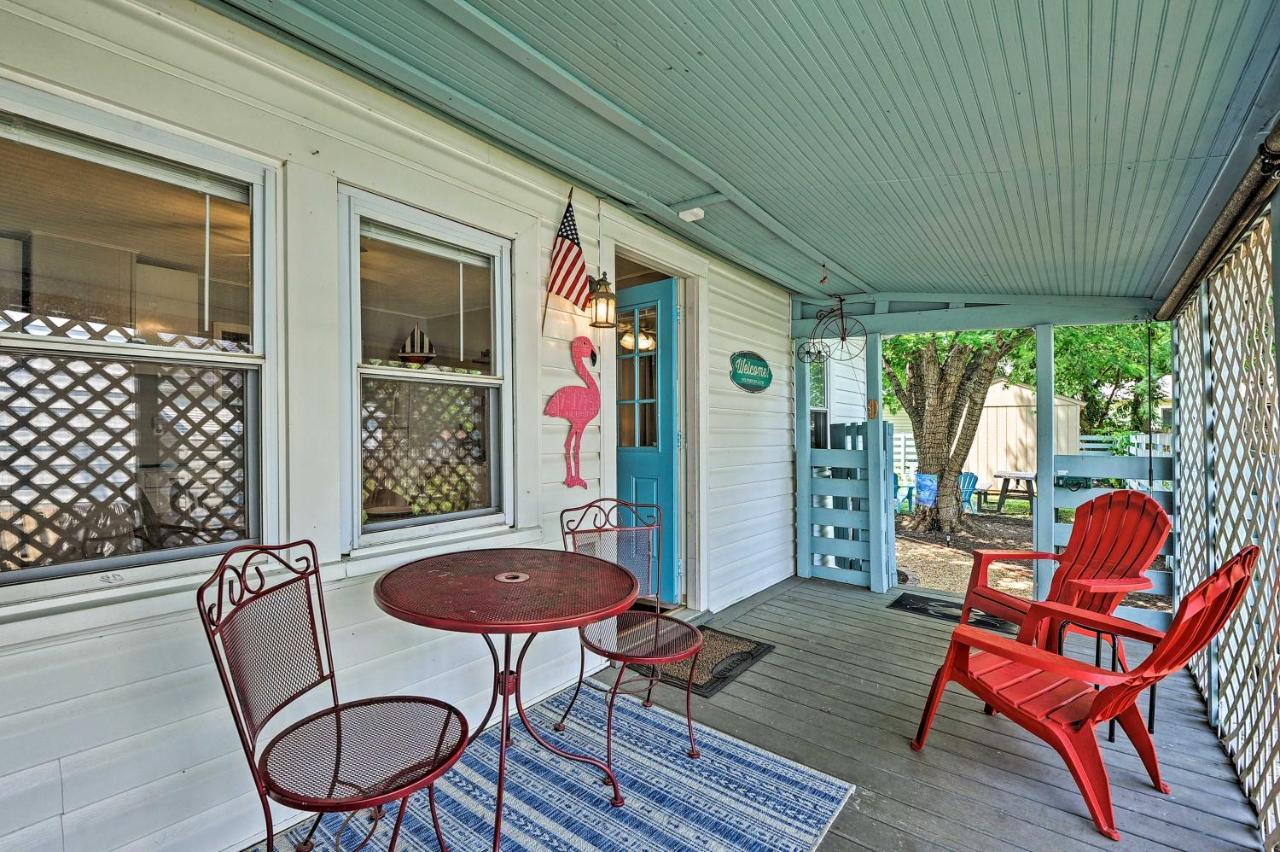 The Blue Crab Cottage - 3 Blocks From The Beach! Colonial Beach Esterno foto