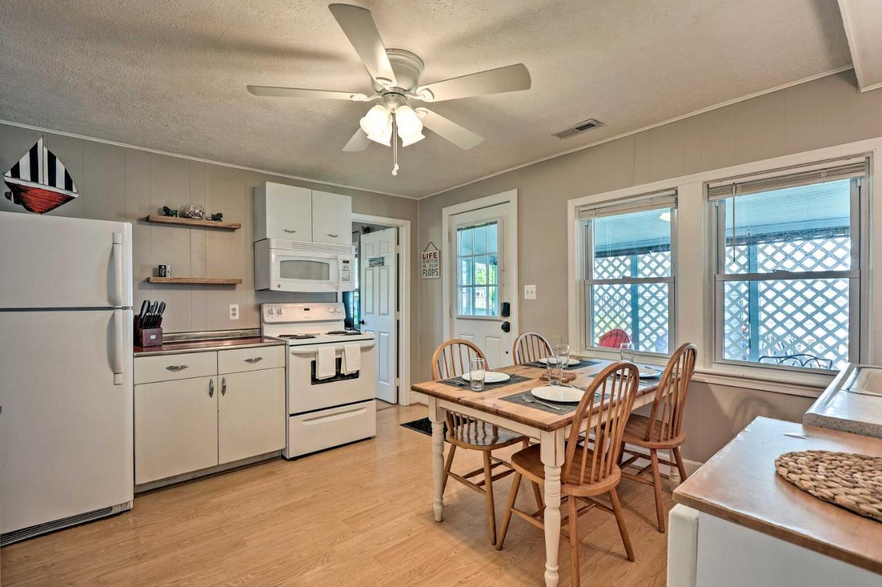The Blue Crab Cottage - 3 Blocks From The Beach! Colonial Beach Esterno foto
