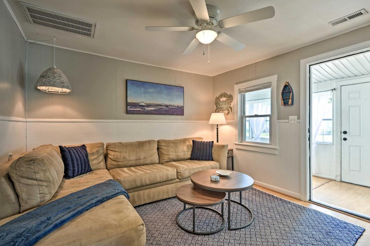 The Blue Crab Cottage - 3 Blocks From The Beach! Colonial Beach Esterno foto