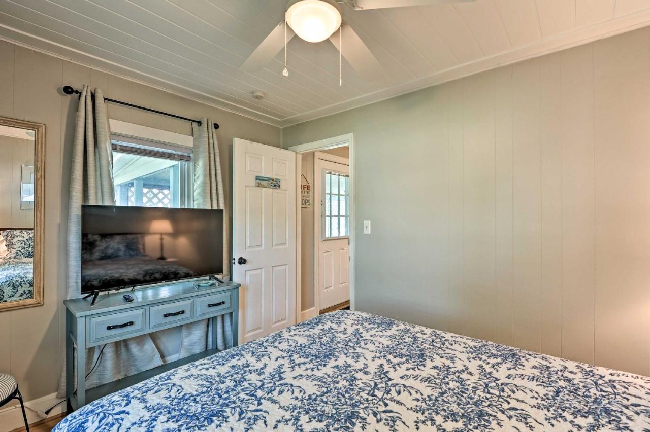 The Blue Crab Cottage - 3 Blocks From The Beach! Colonial Beach Esterno foto